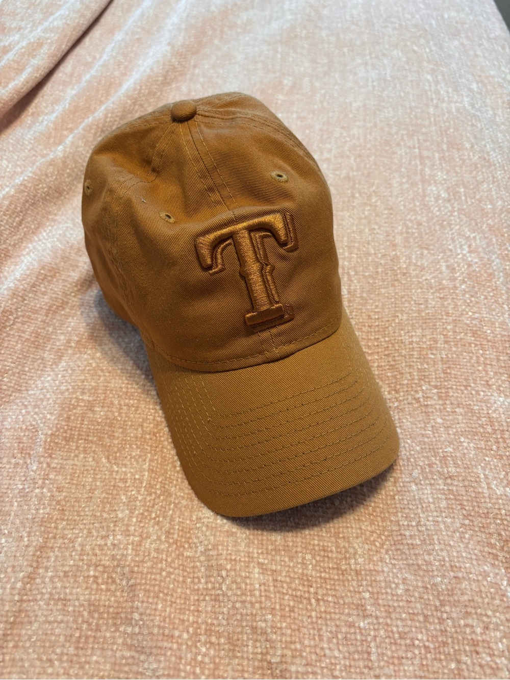 Texas Rangers Baseball Cap in Caramel Brown